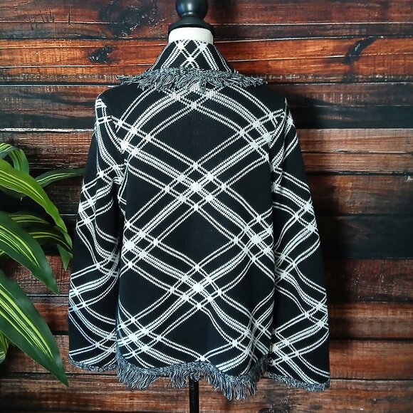 Chicos Sweater Size 1 US M Thick Fringe Trim Cardigan Diamond Plaid - Picture 4 of 10